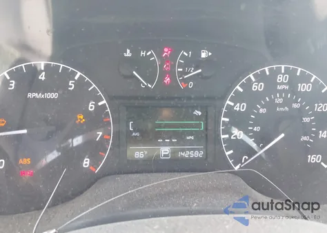 2014 Nissan Sentra S z USA, uszkodzony, nr VIN 3N1AB7AP1EL679082